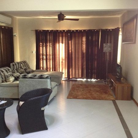 Dreamhome Balaclava Luaran gambar