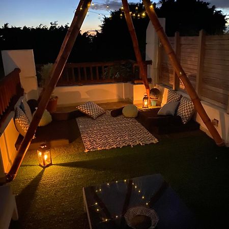 Dreamhome Balaclava Luaran gambar